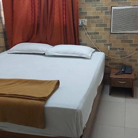 Glitz Hotels Sai Guest House - Nr Inorbit Mall Vashi Navi Mumbai Dış mekan fotoğraf
