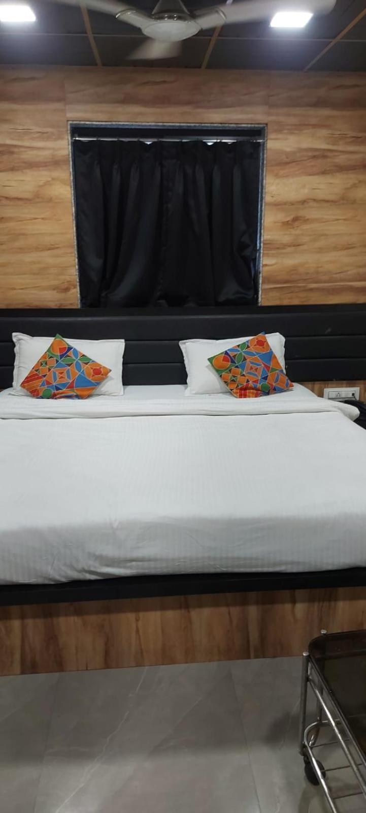 Glitz Hotels Sai Guest House - Nr Inorbit Mall Vashi Navi Mumbai Dış mekan fotoğraf
