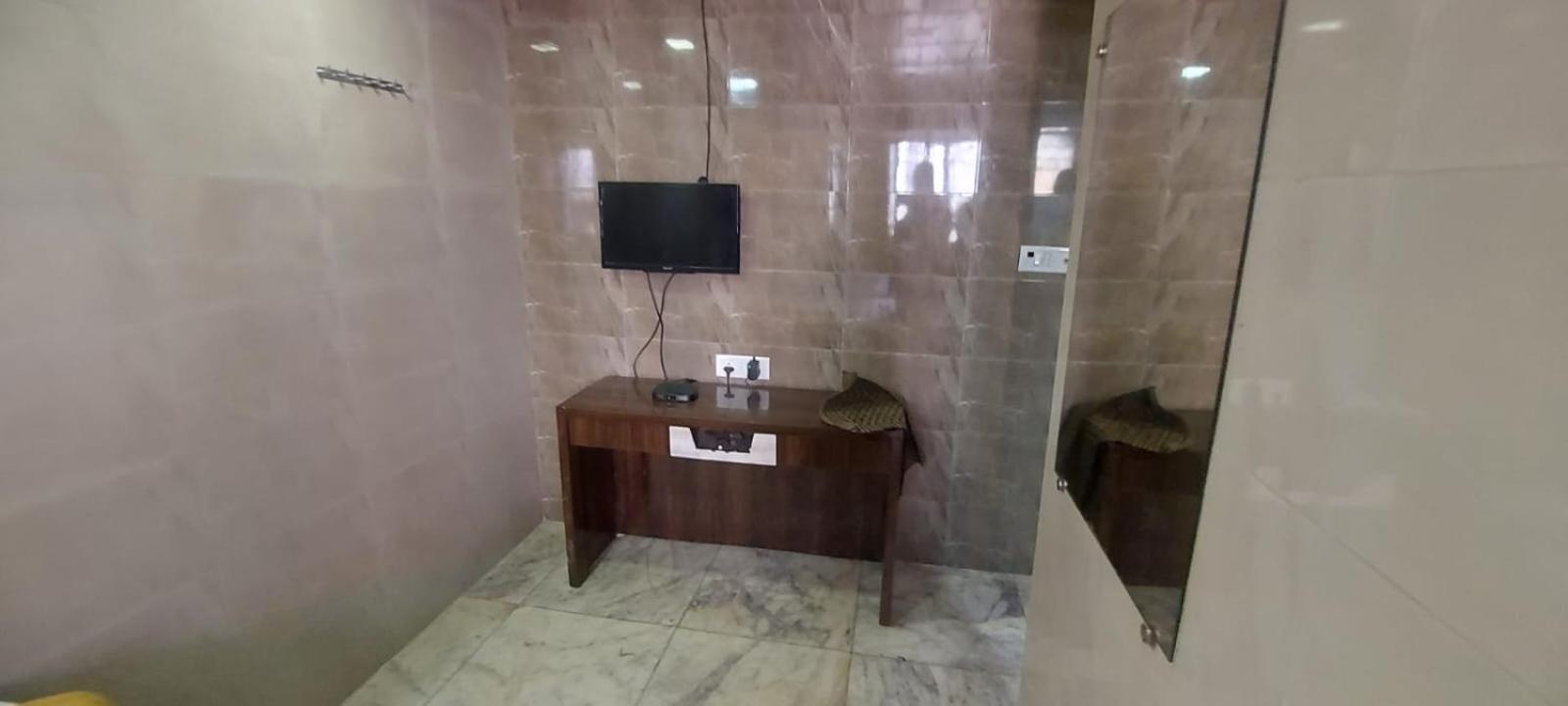 Glitz Hotels Sai Guest House - Nr Inorbit Mall Vashi Navi Mumbai Dış mekan fotoğraf